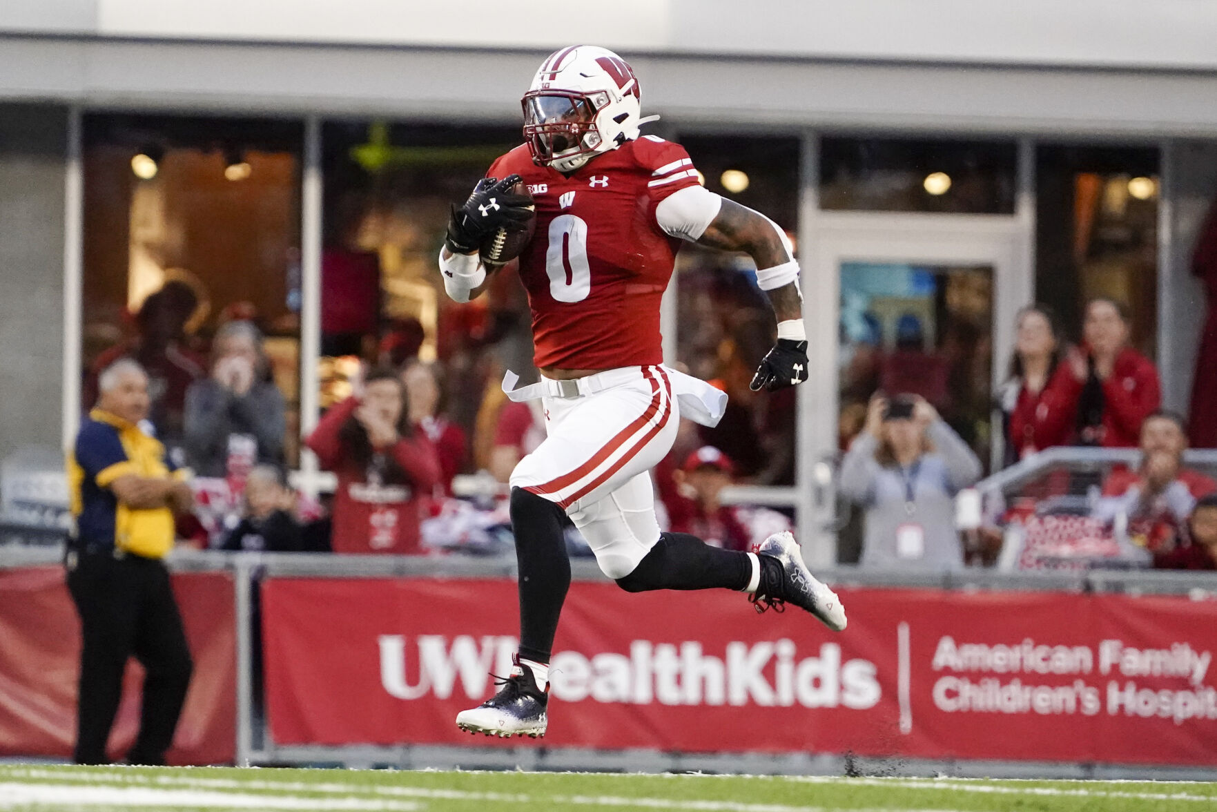 Illinois Saint Wisconsin football